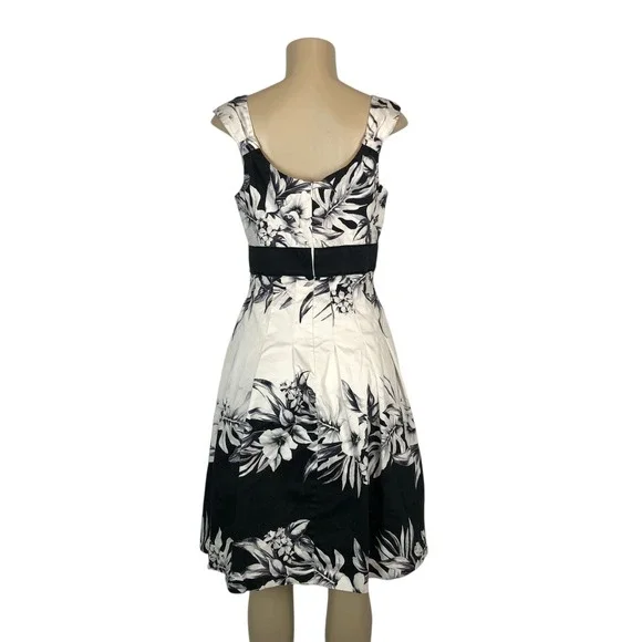 WHBM Floral Print Fit and Flare A-Line Dress Size 10 Retro Whimsigoth Pinup - Picture 5 of 8